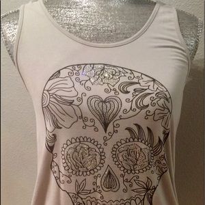 Cute Skull top with rhinestones